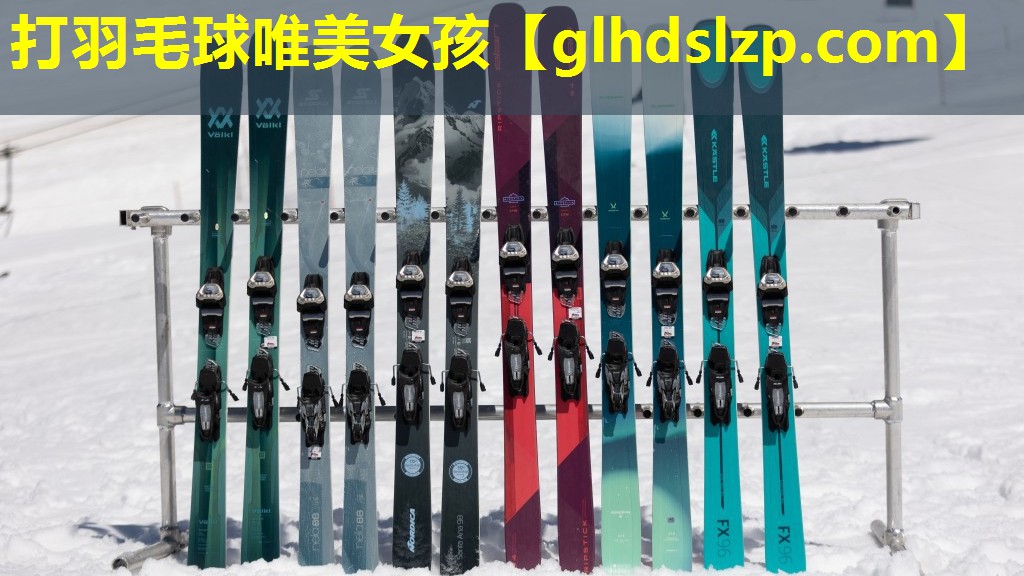 打羽毛球唯美女孩 打羽毛球唯美女孩